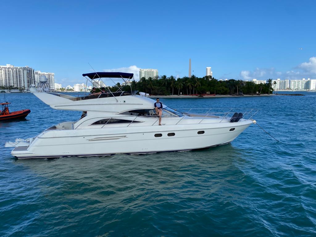 Luxury Yacht Charter Brickell